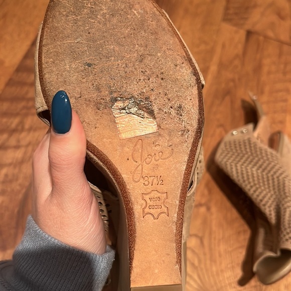Joie Woman’s Taupe Wedge Heels Size 37.5 - Picture 6 of 6